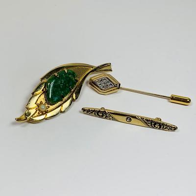 LOT 69: Vintage Gold Tone Brooch Collection: Avon & More