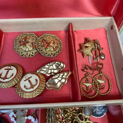 LOT 78: Jewelry Box, Fashion Jewelry: Clip Earring, Necklaces, Brooches & More