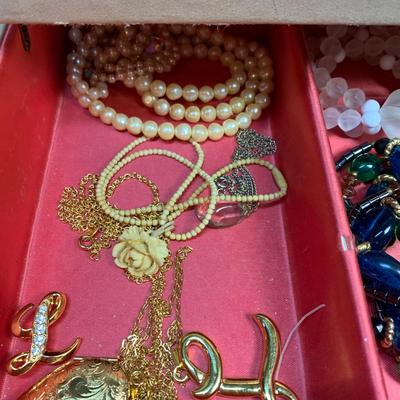 LOT 78: Jewelry Box, Fashion Jewelry: Clip Earring, Necklaces, Brooches & More