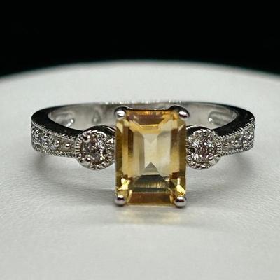 LOT 92: Sterling Silver (925) Citrine Ring: Size 7