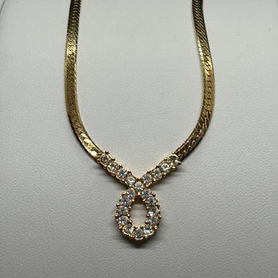 LOT 93: Gold Tone Necklaces, Rings & Earrings Jewelry Collection
