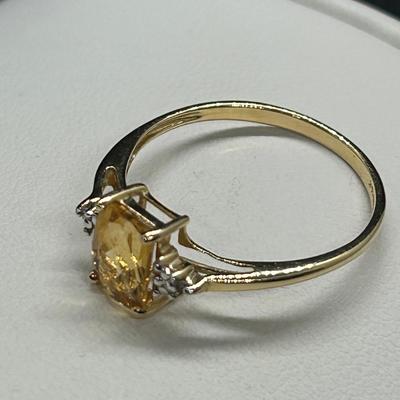 LOT 101: Citrine & Diamond Gold Ring 14k Gold, Sz. 7, Tw 1.47gr