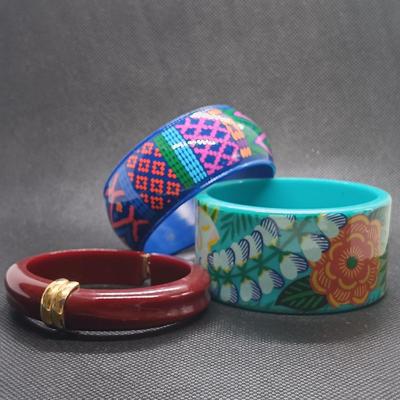 LOT 108: Collection of Vintage Bangles