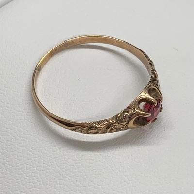 LOT 174: Antique 10k Ruby Ring, Tw 1.5g, Sz 8.5