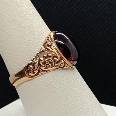 LOT 176: Vintage 14K Garnet Cabochon Ring, Tw 9g, Sz 9