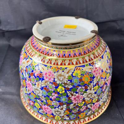 Hand painted Thai Benjarong Jar with Lid