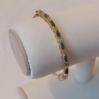 Gold and Jade Jewelry (P-BBL)