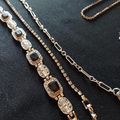 Silver Costume Jewelry (P-BBL)