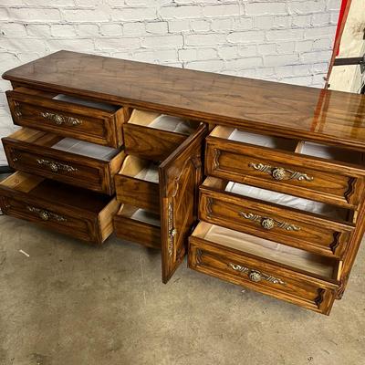 9 Drawer Cabernet Dresser By Drexel
