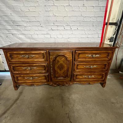 9 Drawer Cabernet Dresser By Drexel