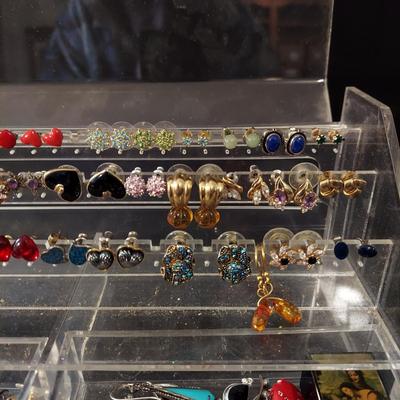 Post Back Earrings w/ Acrylic Storage Containers (P-BBL)