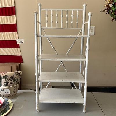 G282 Antique Painted Bamboo Shelf