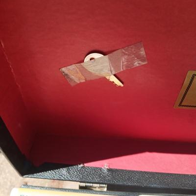 CLASSIC COUNTRY MUSIC ON 8-TRACK TAPE IN LOCKING BOX