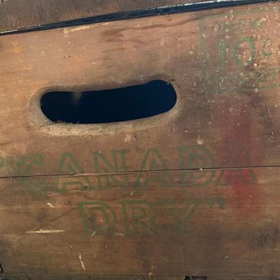 Vintage Canada Dry Box