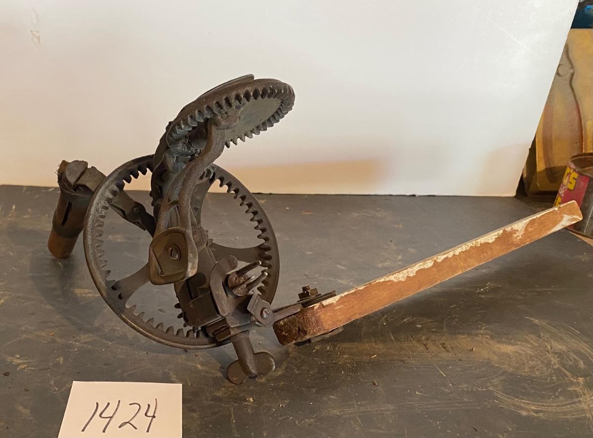 Vintage apple peeler estatesales