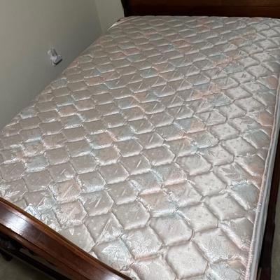 Vtg Solid Mahogany Full Bed & SERTA Mattress