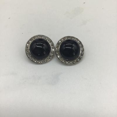 Vintage black earrings clip on