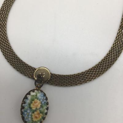 Antique flower pendant choker necklace