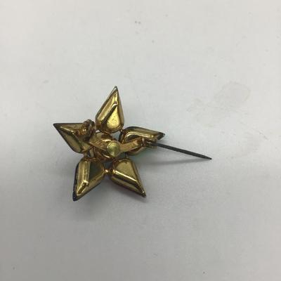 Pinwheel design colorful pin