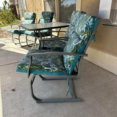 VERY NICE PATIO TABLE WITH 4 CHAIRS