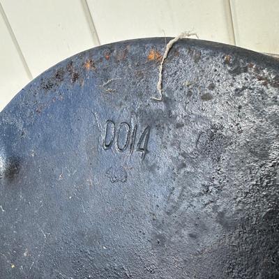 LOT 61P: Lewis and Clark Camp Chef Cast Iron Dutch Oven