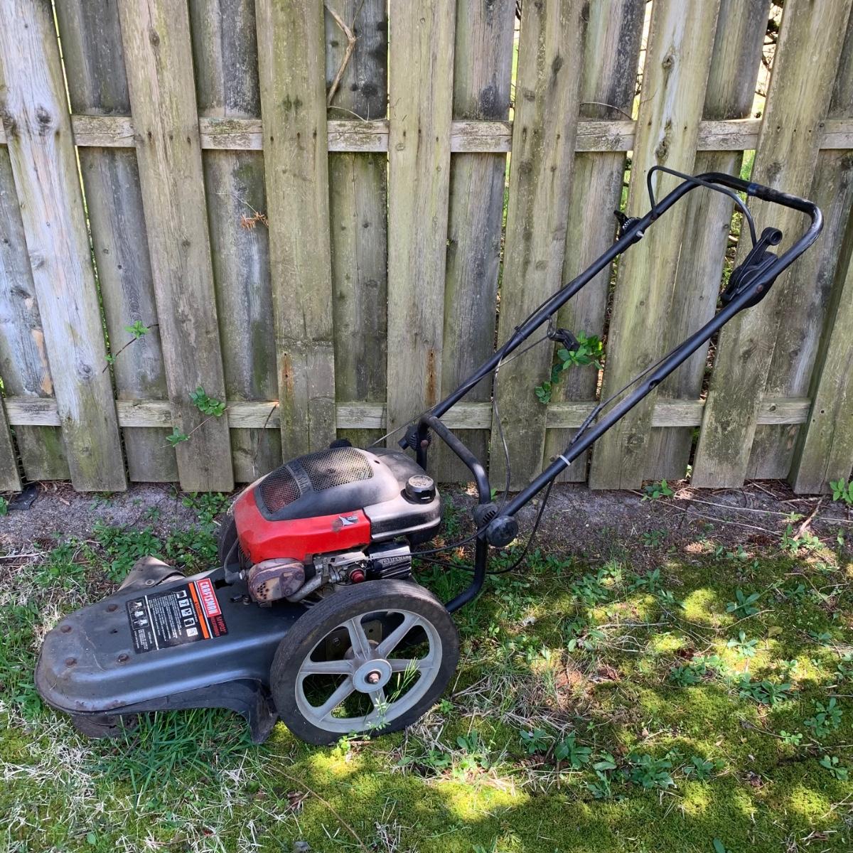 LOT 168 S Craftsman 5.0 HP/ 22" Weed trimmer