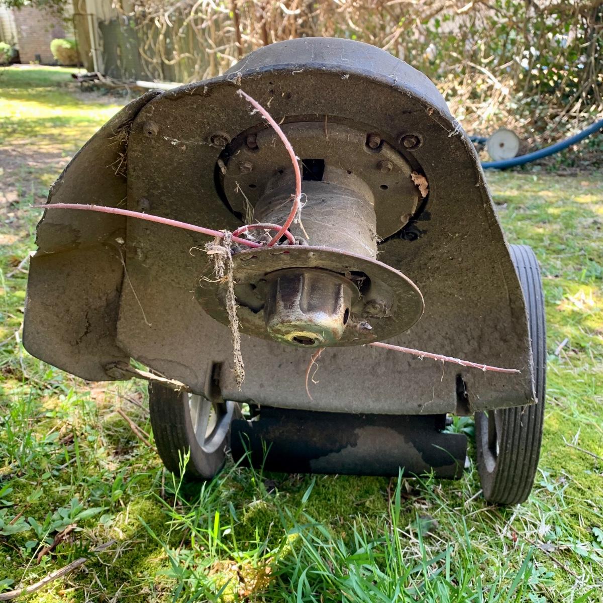 LOT 168 S Craftsman 5.0 HP/ 22" Weed trimmer
