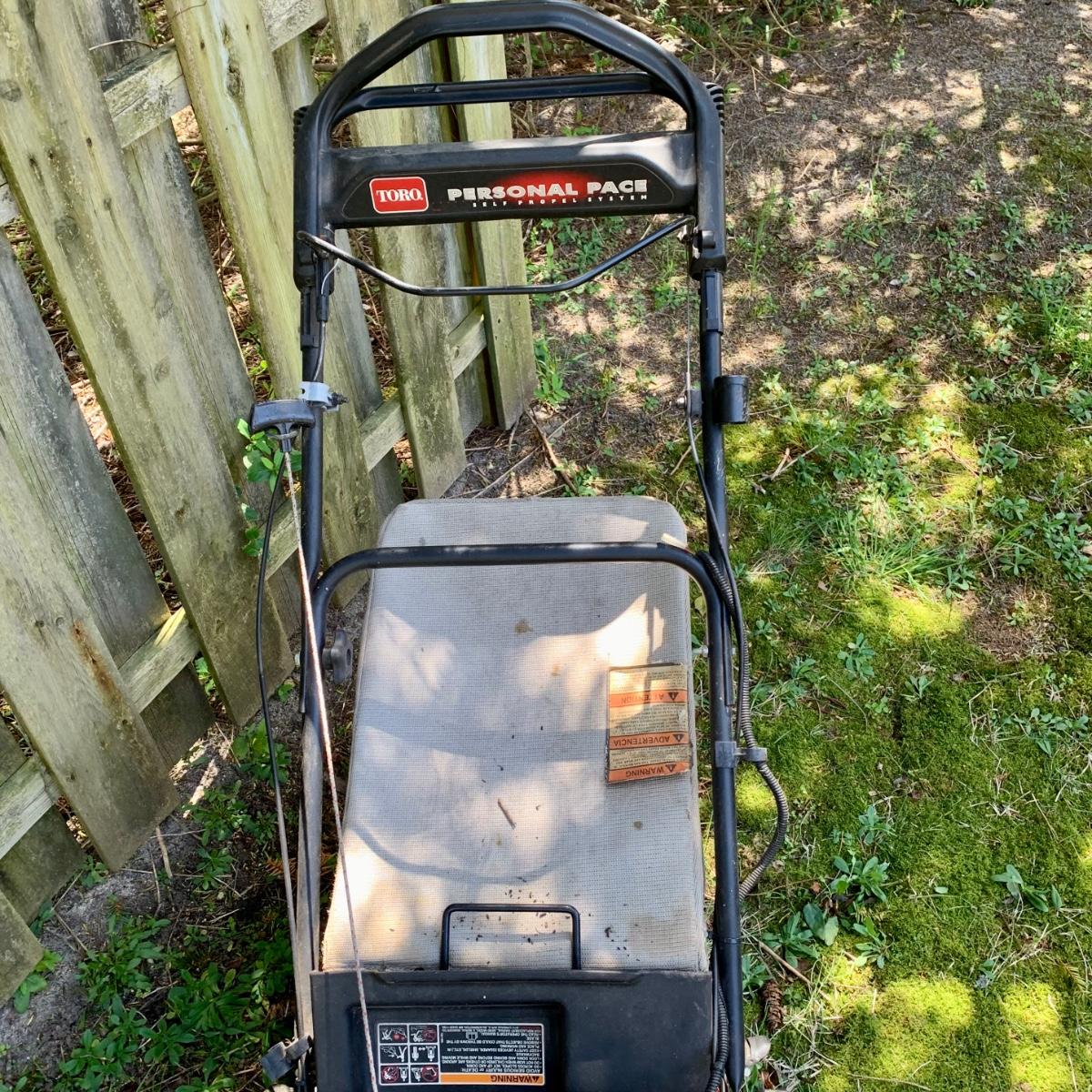 LOT 170 S Toro GTS 6.75 HP Lawn Mower