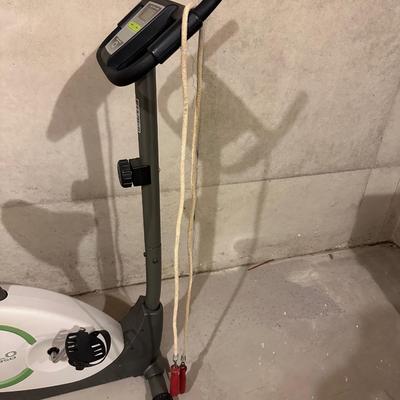 WESLO PURSUIT 350 EXERCISE BIKE AND JUMP ROPE