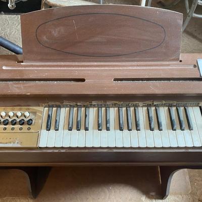 Vintage Electric Organ