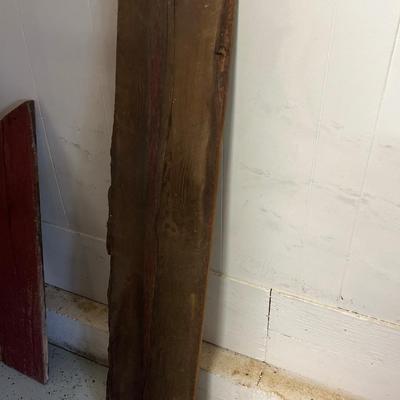 Miscellaneous Barn Wood Planks and Screen (G2-DZ)