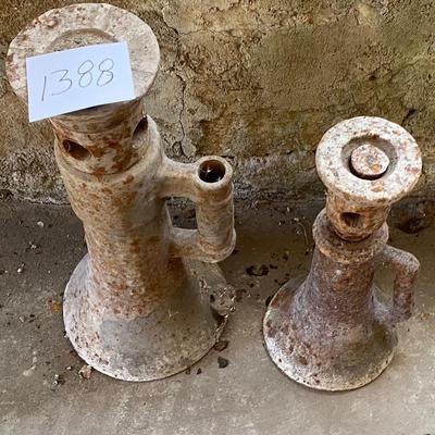 Vintage Iron Railroad Jacks
