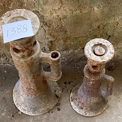 Vintage Iron Railroad Jacks