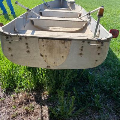 V Bottom Fishing Boat with Trolling Motor