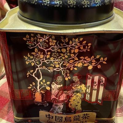 Lot of Assorted Vintage Tea Tins