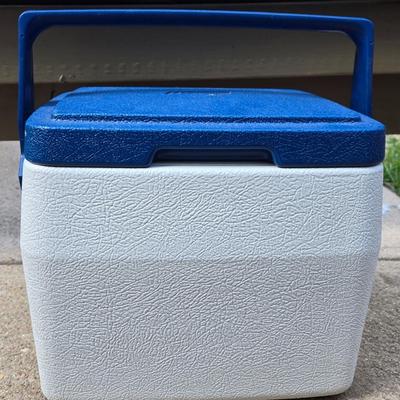 Small Coleman Personal Cooler