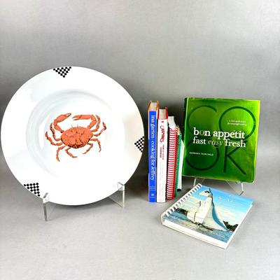 K256 Le Mer Crab Serving Bowl & Cookbooks
