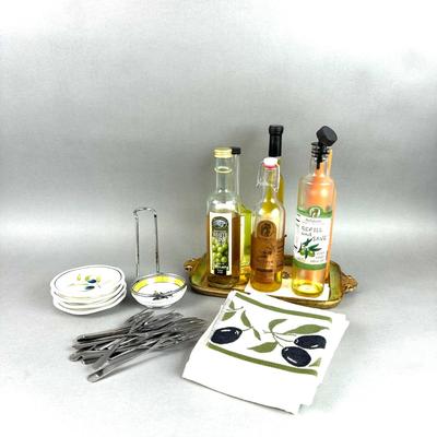 K266 Olive Oils & Decor Lot