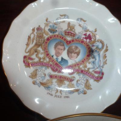 British Royal Family Commemorative Cups and Plates- Five Pieces