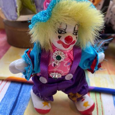 Lot of Six Assorted Clowns Figurines and Dolls