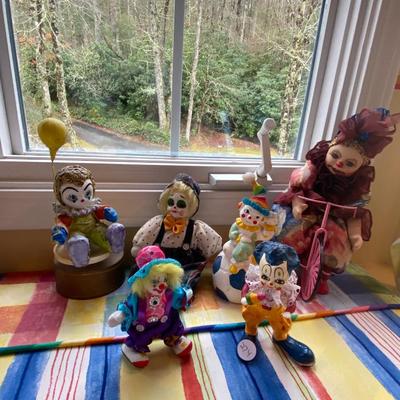Lot of Six Assorted Clowns Figurines and Dolls