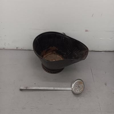 COAL/ASH BUCKET WITH A LONG HANDLED STRAINER