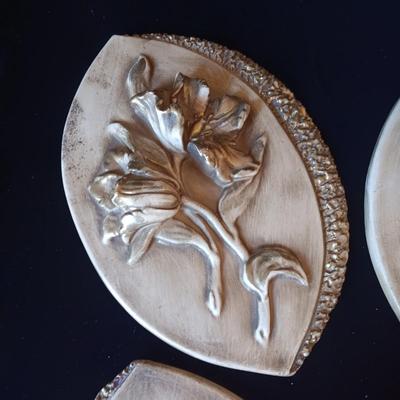 4 VINTAGE CHALKWARE WALL HANGINGS