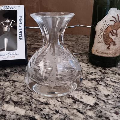 UNIQUE KOKOPELLI CRYSTAL VASE AND TRIPLE CANDLE HOLDER, WINE STOPPER AND RACK