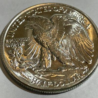 1946-P CHOICE BRILLIANT UNCIRCULATED CONDITION WALKING LIBERTY SILVER HALF DOLLAR AS PICTURED.