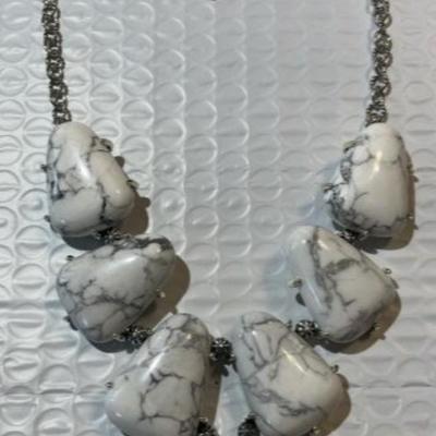 Carolyn Pollack American West White Howlite Sterling Silver Necklace New Never Worn Condition. Substantial Statement Necklace