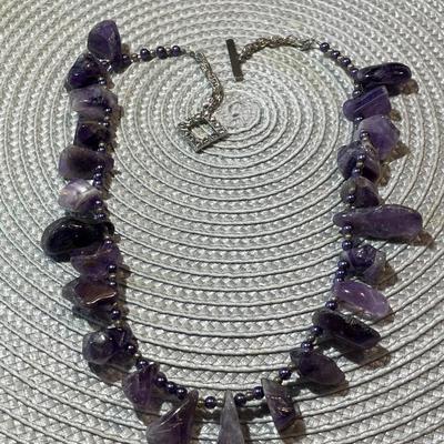 Vintage 19" Chunky Genuine Amethyst Dangling Necklace in VG Preowned Condition as Pictured.