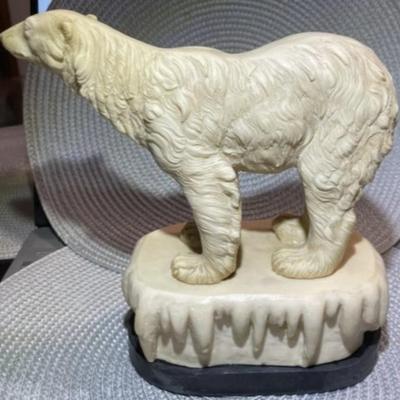 Vintage A Santini Sculpture Alabaster/Resin Polar Bear Figurine 8" x 8" Made in Italy Very Heavy.