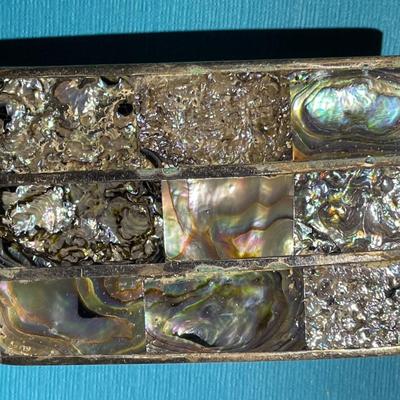 Vintage Mexican Silver-tone Inlaid Abalone Belt Buckle 2-1/8" x 3-1/8" in Good Preowned Condition as Pictured.