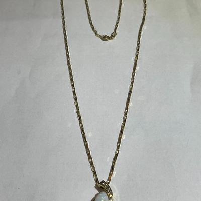 14K 20" Nice Link Chain with a 10K Diamond Opal Dainty Pendant in VG Preowned Condition from an Estate.